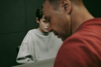 Adolescence: Η σειρά - φαινόμενο δεν είναι (μόνο) για εφήβους και γονείς