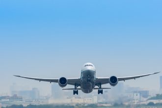 Αναγκαστική προσγείωση στη Βενετία για αεροπλάνο της Air France στο οποίο επέβαινε και ο Κασσελάκης