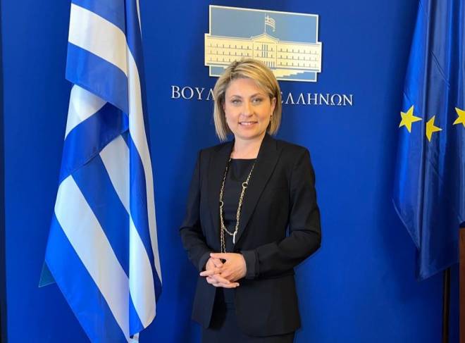 Χριστίνα Αλεξοπούλου: Ζητά 2.320.000 ευρώ για το Δημοτικό Στάδιο Αιγίου