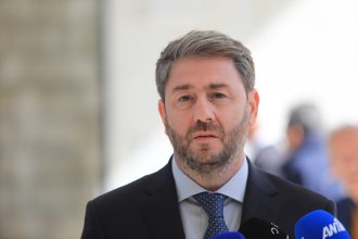 Ο Νίκος Ανδρουλάκης για τις ζημιές στην Κνωσό