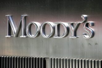 Moody’s: Αναβάθμισε το αξιόχρεο της Eurobank, της Εθνικής Τράπεζας και της Attica Bank