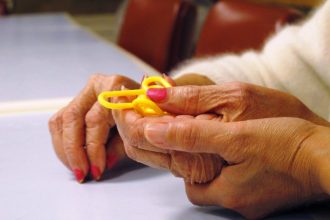 Η υπνηλία στις ηλικιωμένες γυναίκες σχετίζεται με διπλάσιο κίνδυνο άνοιας