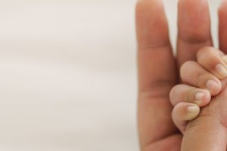 Πρώην Δήμαρχος καλωσόρισε το δεύτερο εγγόνι του!