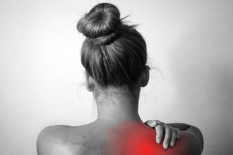 Γιατί τα φάρμακα για τον χρόνιο πόνο ενδέχεται να μην είναι εξίσου αποτελεσματικά για τις γυναίκες όσο για τους άνδρες