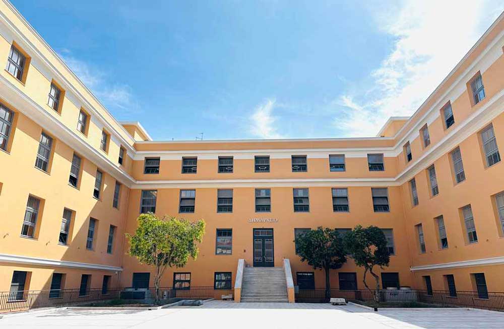 Η Δημοτική Αρχή της Πάτρας απαντά στο άρθρο του Πέτρου Ψωμά: «Χρυσές σελίδες» με κάλπικες λίρες