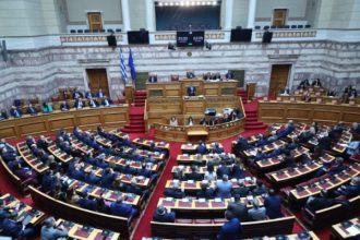 LIVE-Βουλή: Κορυφώνεται σήμερα με ονομαστική ψηφοφορία η συζήτηση της πρότασης δυσπιστίας