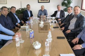 Ο Πρόεδρος και μέλη της Διοίκησης του Επιμελητηρίου Αχαΐας στην Παναιγιάλειο Ένωση Συνεταιρισμών