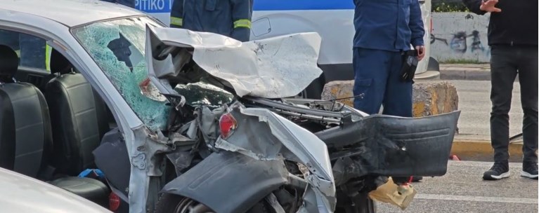 Τρεις νεκροί και τρεις τραυματίες σε καραμπόλα τεσσάρων αυτοκινήτων στην Κατεχάκη (ΒΙΝΤΕΟ)