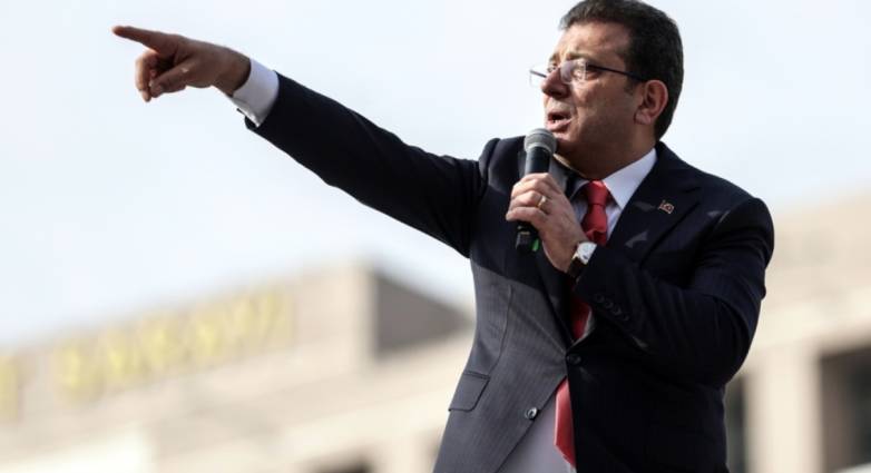 Τουρκία: Έφθασε στην φυλακή ο Ιμάμογλου – Μιλά για «προδοσία κατά της Τουρκίας»