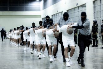 Απάνθρωπες συνθήκες: Εξαφανισμένος ΛΟΑΤΚΙ+ στις ΗΠΑ βρέθηκε σε φυλακή του Ελ Σαλβαδόρ