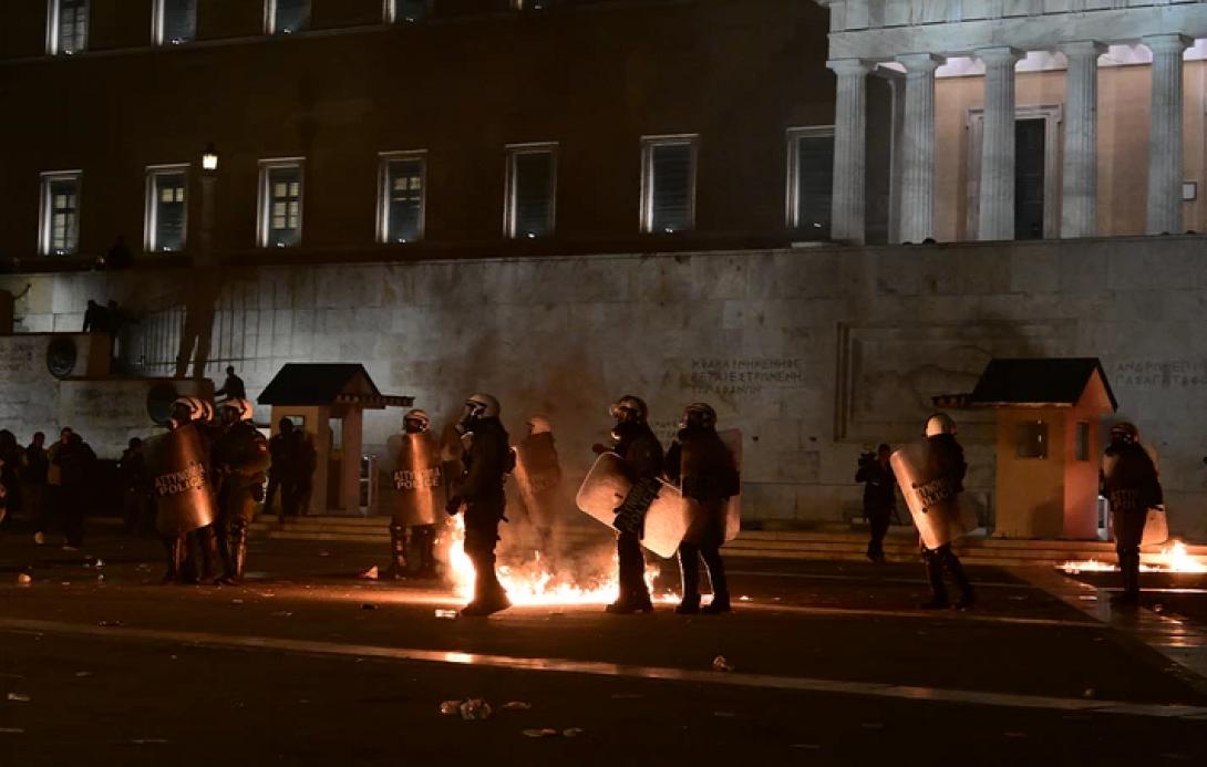 Συλλαλητήριο για τα Τέμπη στο Σύνταγμα: 7 συλλήψεις και 54 προσαγωγές για τα επεισόδια