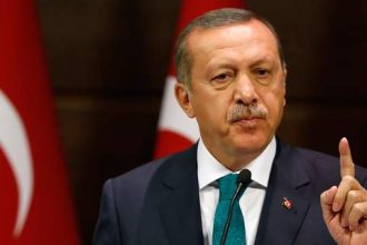 Ερντογάν κατά Ιμάμογλου και διαδηλωτών: Μοχθηροί κλέφτες, προκαλούν χάος