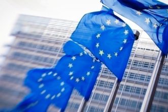 ΕΕ: Πρόταση να δοθεί προτεραιότητα στα ευρωπαϊκης κατασκευής όπλα εν μέσω στρατηγικών προκλήσεων