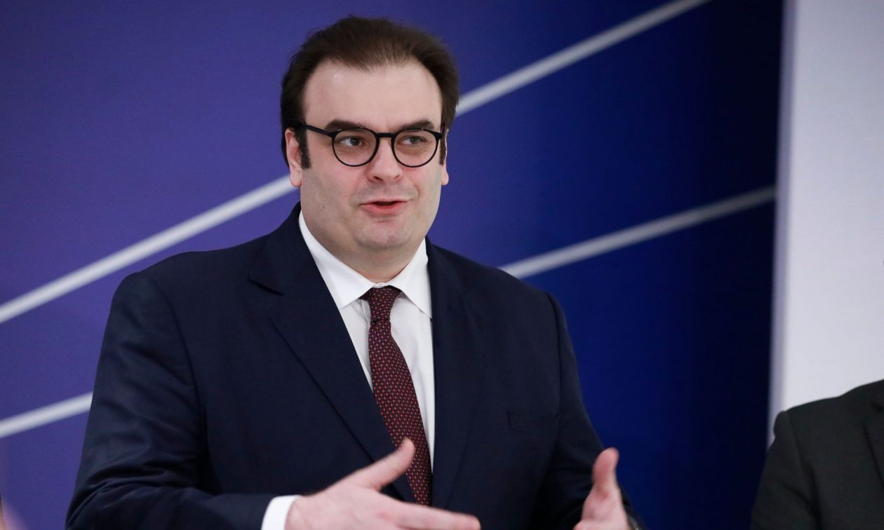 Πιερρακάκης: «Θα εξαντλήσουμε τα περιθώρια για τους ένστολους – Η εποχή του “δώσ’ τα όλα” τελείωσε»