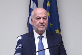 Σε αναστολή και ο ιατροδικαστής Λάρισας Χρήστος Κραββαρίτης με απόφαση Φλωρίδη