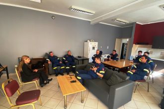 Επίσκεψη Κατερίνας Σολωμού στον 1ο Πυροσβεστικό Σταθμό Πατρών