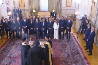 Ορκίστηκαν οι νέοι υπουργοί και υφυπουργοί της κυβέρνησης (ΒΙΝΤΕΟ)
