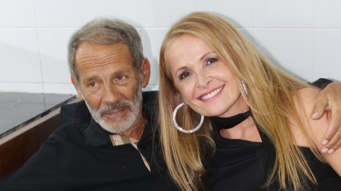 Ηρώ Σαΐα: Τα παιδικά χρόνια στην επαρχία και οι σχέσεις με τον ιερέα πατέρα της