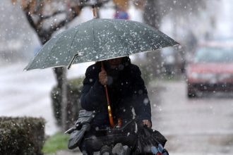 Καιρός: Κρύο, βροχές και χιόνια μετά τα 32άρια - Μέχρι και 18 βαθμούς Κελσίου πέφτει η θερμοκρασία