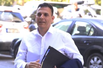 Καραμέρος: Αυτονόητη η παραίτηση του Αρίστου Δοξιάδη