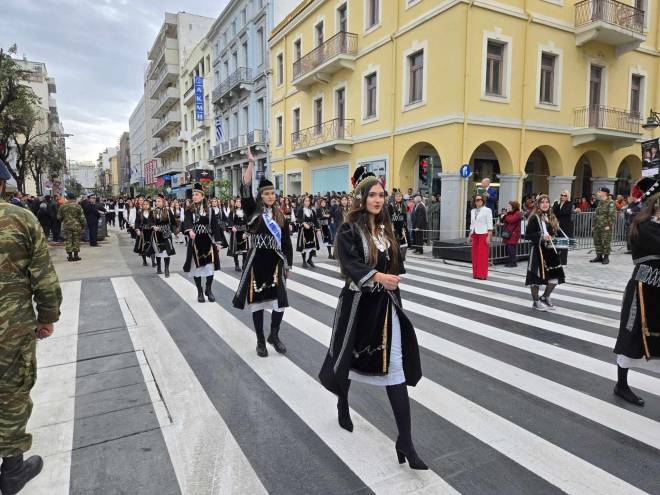 25η Μαρτίου: Mε λαμπρότητα και εθνική υπερηφάνια η παρέλαση στην Πάτρα (ΦΩΤΟ & ΒΙΝΤΕΟ)