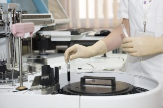 Ανέπτυξαν σύστημα αλληλούχισης του DNA για την καταπολέμηση των υπερβακτηρίων