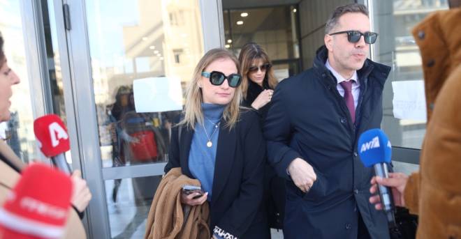 Η κατάθεση της Δροσάκη στη δίκη Φιλιππίδη: «Αν δεν μου κάτσεις κόβεσαι»