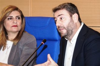Τέλος η Λιακούλη από την προανακριτική μετά τον χθεσινό καυγά με Ανδρουλάκη - Στη θέση της ο Παύλος Χρηστίδης