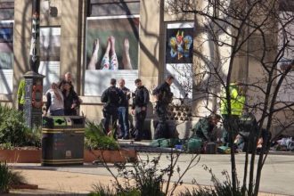Λονδίνο: Φορτηγάκι έπεσε πάνω σε πεζούς - Μια νεκρή και δύο τραυματίες