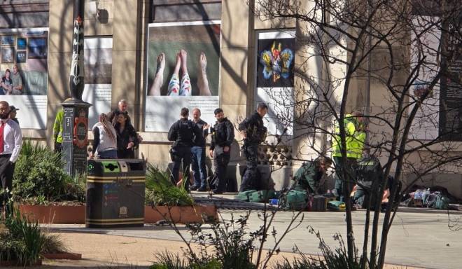Λονδίνο: Φορτηγάκι έπεσε πάνω σε πεζούς - Μια νεκρή και δύο τραυματίες