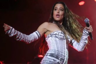 Μαρίνα Σάττι σε δημοσιογράφο: «Ναι, είμαι περιζήτητο πρόσωπο»