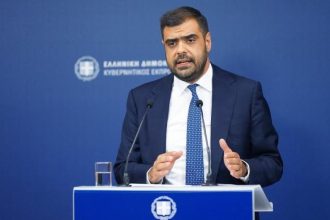 Μαρινάκης: Το ΠΑΣΟΚ αποφάσισε να ενωθεί με 3 υποκόμματα του ΣΥΡΙΖΑ του 2015