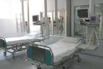 ΕΟΔΥ: Τρεις θάνατοι από γρίπη την τελευταία εβδομάδα - Έξι από κορονοϊό
