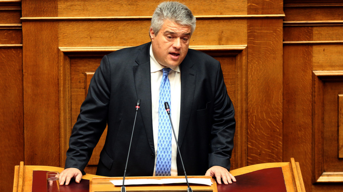 «Πυρά» κατά Τσάφου και από Χρυσομάλλη