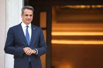 Η δυσφορία του Μαξίμου για υπουργούς, βουλευτές που ζητούν αυξήσεις για τα σώματα ασφαλείας και η ΔΕΘ