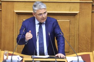 Εθνική Πινακοθήκη: Ο Δημήτρης Νατσιός κατέθεσε μήνυση για βίντεο σε έκθεση – «Προσβάλλει τα ιερά και τα όσια»