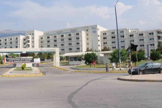 Στο ΠΓΝΠ μαθητής θύμα τροχαίου, ενώ πήγαινε στο σχολείο του - Θα υποβληθεί σε επέμβαση