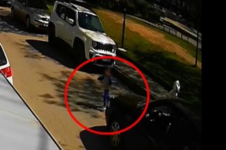 Διασωληνωμένο και σε σταθερή κατάσταση το 3χρονο παιδί που παρασύρθηκε από ΙΧ στη Λάρισα