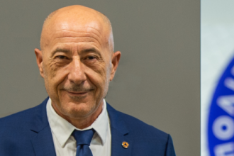 Παραιτήθηκε ο γενικός γραμματέας Πολιτικής Προστασίας Βασίλης Παπαγεωργίου προς «διευκόλυνση της Δικαιοσύνης για την υπόθεση των Τεμπών»
