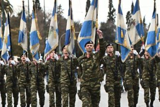 Εντυπωσιακή η στρατιωτική παρέλαση για την 25η Μαρτίου στην Αθήνα