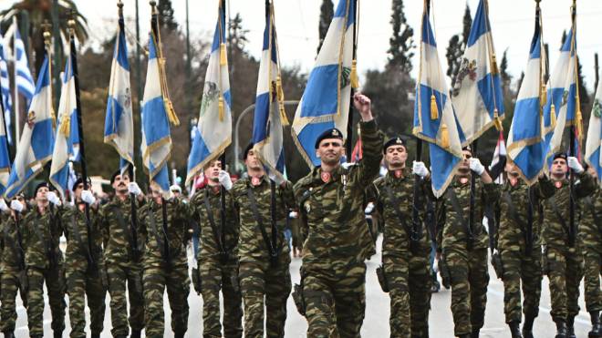 Εντυπωσιακή η στρατιωτική παρέλαση για την 25η Μαρτίου στην Αθήνα