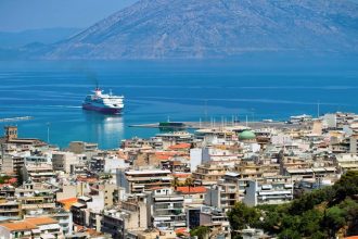 Ανκόνα - Πάτρα: Κορυφώνεται η αγωνία για επιβάτη πλοίου που έπεσε στη θάλασσα - Σε εξέλιξη οι έρευνες για τον εντοπισμό του