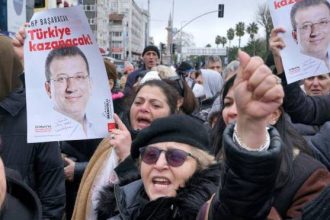 Ιμάμογλου: Κατασχέθηκε η κατασκευαστική του εταιρεία – Οργισμένες διαδηλώσεις