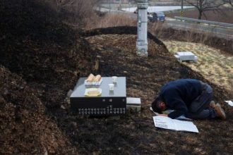 Νότια Κορέα: Στους 28 οι νεκροί από τις πυρκαγιές – Βοηθός των πυροσβεστών οι βροχές