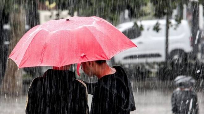 «Καμπανάκι» για την κακοκαιρία - Χαλάζι, κεραυνοί και μεγάλα ύψη βροχής για 48 ώρες