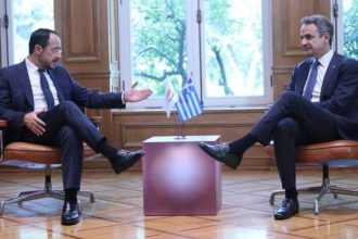 Μητσοτάκης – Χριστοδουλίδης: Το Κυπριακό και οι επενδύσεις στην ευρωπαϊκή άμυνα στο επίκεντρο της συνάντησης