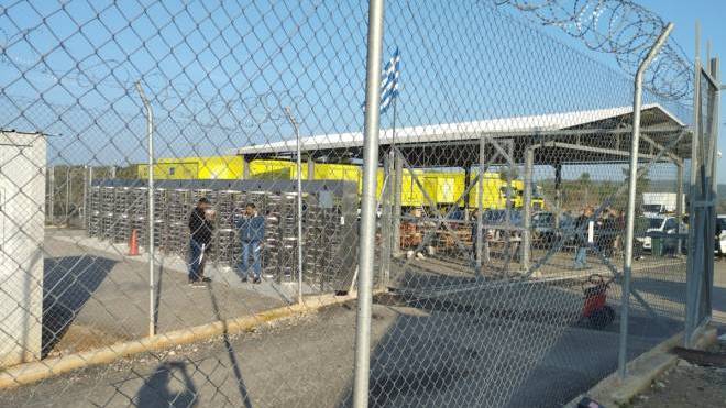 Συμπλοκή μεταξύ Αιγυπτίων στη δομή της Μαλακάσας – Εννέα άτομα στο νοσοκομείο