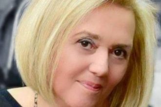 Πάτρα: Η σχολική επιτροπή στηρίζει την Φωτεινή Συριώτη