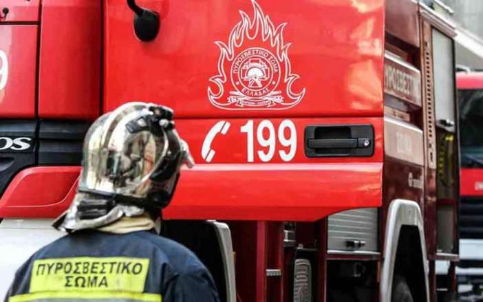 Πυρκαγιά σε εργοτάξιο της ΕΥΔΑΠ – Ζημιές σε έξι οχήματα