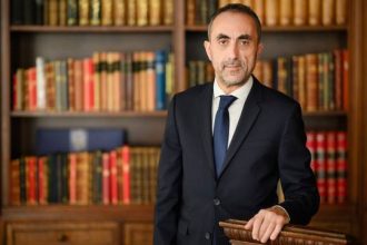 Θεόδωρος Λουλούδης: «Η γυναίκα επιχειρηματίας είναι καθοριστική δύναμη στην οικονομία»